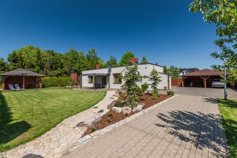 Kameralny Domek(jezioro, las, klimatyzacja, Wi-fi) Apartment in Pomeranian Voivodeship