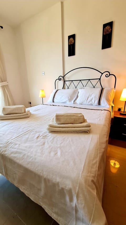 Pleasant Studio apartment, Z4 in Vanessa Complex Apartment in Peyia