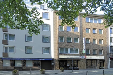 Property building, Day