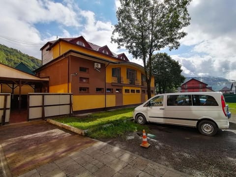 Property building, Parking