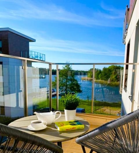 Balcony/Terrace, Lake view