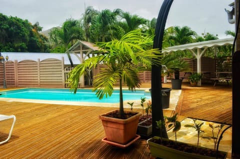 Swimming pool, sunbed