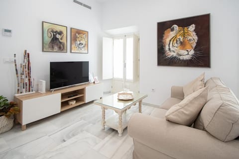 Communal lounge/ TV room, Living room
