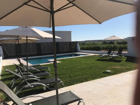 Day, Swimming pool