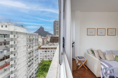 Living room, Landmark view