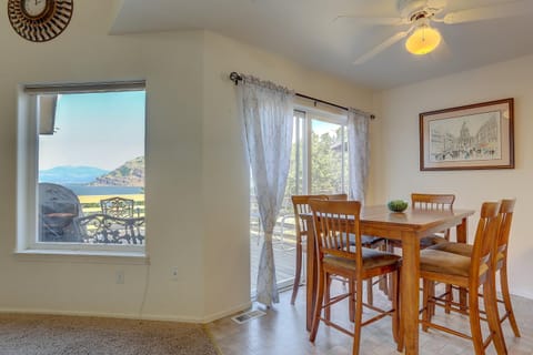 Amber Sunset home House in Mosier