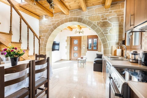 Platania's Paradise Apartment in Platanias