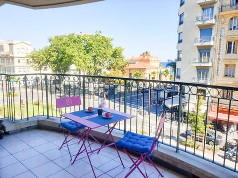 Property building, View (from property/room), Balcony/Terrace