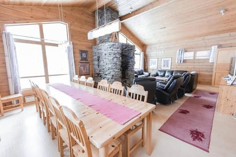 Communal lounge/ TV room, Living room, Seating area, Dining area