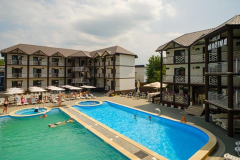 Swimming pool
