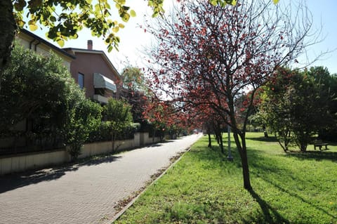 CASA VACANZE RELAX duepassi dal riviera horses Apartment in Marche