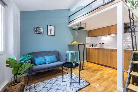 Communal lounge/ TV room, Living room