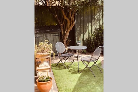 Over The Arches, Chipping Campden House in Chipping Campden