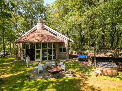Property building, Day, Garden, Garden view