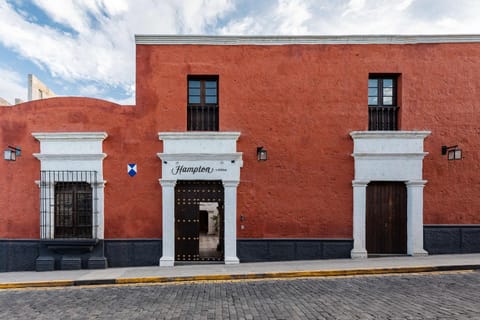 Property building, Facade/entrance