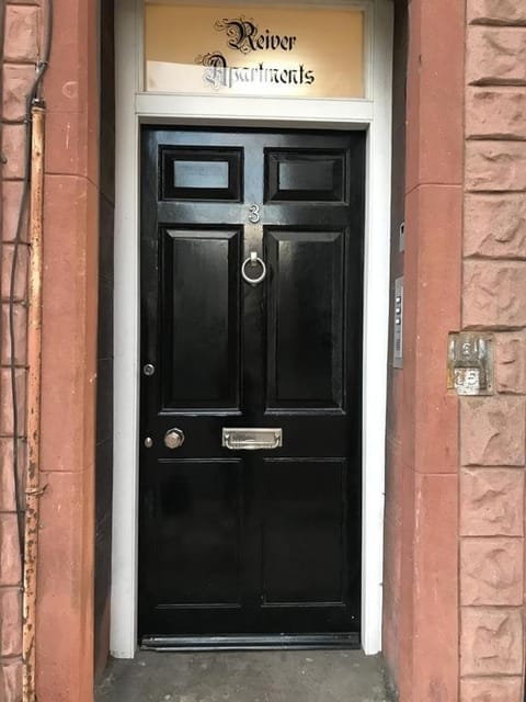 Clan Young Suite Apartment-LUXURY CENTRAL GETAWAY!! Apartment in Berwick -upon Tweed Bridge