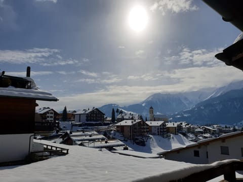 Day, Winter, Balcony/Terrace, Mountain view