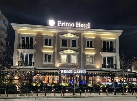 Property building, Night, Location