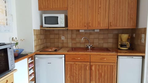 REF 042 Appartement T2 avec balcon et piscine Arzon Apartment in Arzon