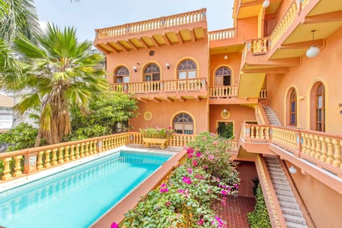 Swimming pool, Swimming pool