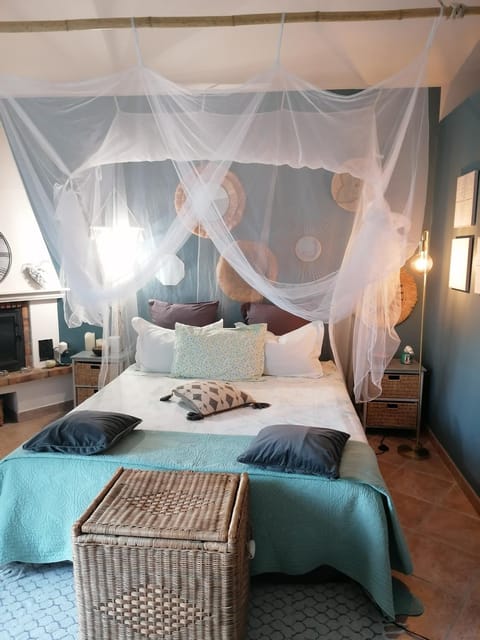 Studio au milieu d une oliveraie Le Mas de la huppe Apartment in Vence