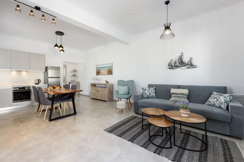 Parian Dream Apartment in Naousa