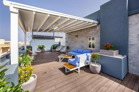 Patio, Seating area