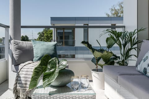 Balcony/Terrace, Balcony/Terrace