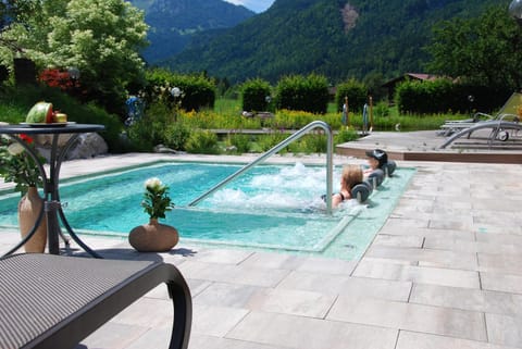 Garden, Hot Tub, Swimming pool