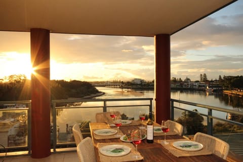 Balcony/Terrace, Lake view, Sunset