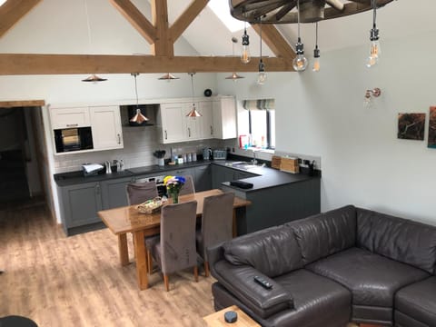 Living room, Dining area, kitchen