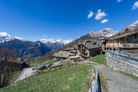CASA ALINE - Relax tra Natura e Camino - LA SALLE 0069 Apartment in Aosta Valley, Italy