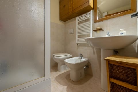 CASA ALINE - Relax tra Natura e Camino - LA SALLE 0069 Apartment in Aosta Valley, Italy