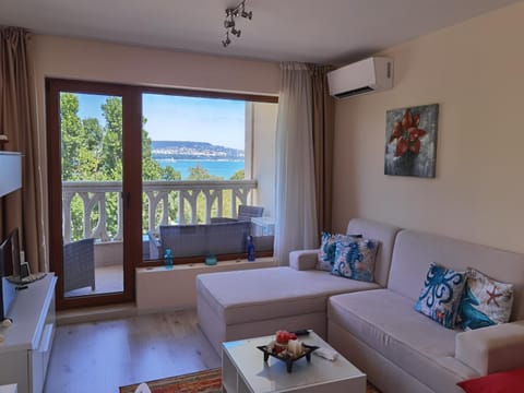 Living room, Seating area, Sea view, Sea view
