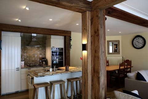 COTTAGE ON THE CANAL House in Flanders