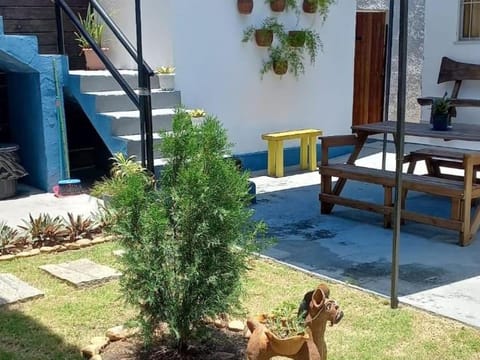 Property building, Patio, Garden, Balcony/Terrace, Dining area, Garden view