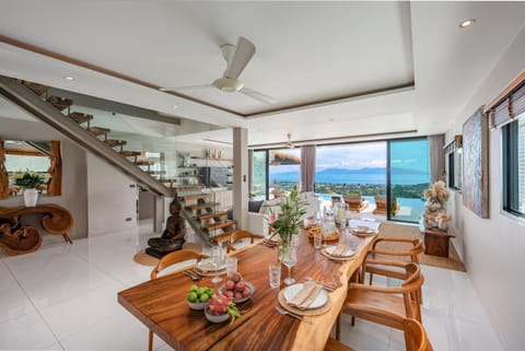 Natural landscape, View (from property/room), Balcony/Terrace, Living room, Dining area, Sea view
