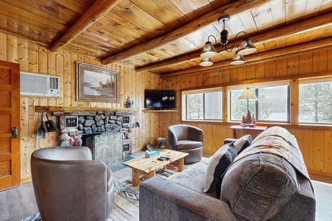 Paradise on the Lake House in La Plata County