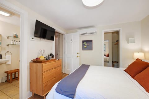 Boulder Guest House Bed and Breakfast in Boulder