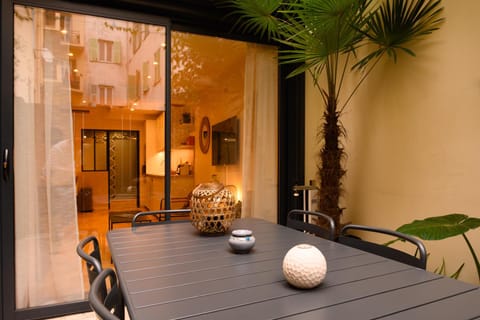 Inner courtyard view