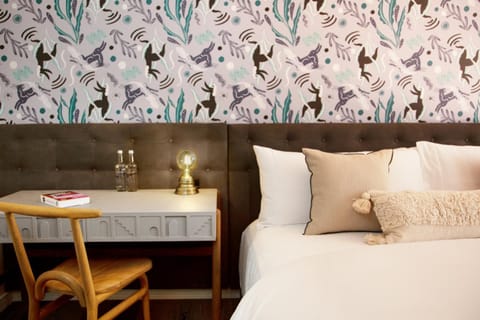 Bedroom, Alcoholic drinks