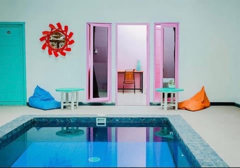 Swimming pool