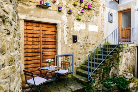 Facade/entrance, Off site, Day