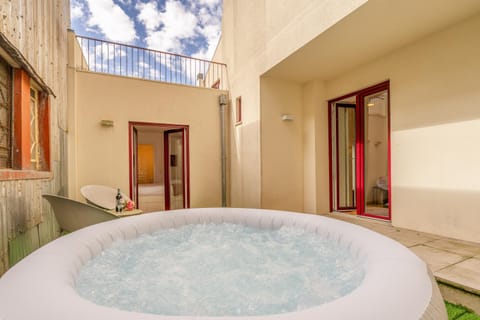 Hot Tub, Balcony/Terrace