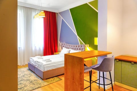 Bed, Photo of the whole room, Dining area, Bedroom, hair dresser