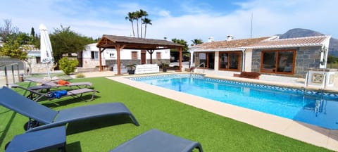 Day, Pool view, Swimming pool, sunbed