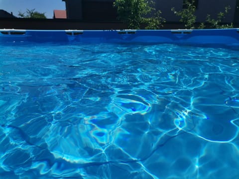 Swimming pool, Swimming pool