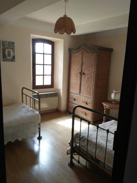 Concièrgerie du Château d'Allemagne En Provence House in French Riviera