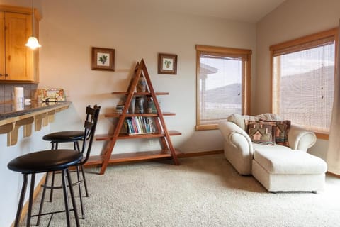 River Scene - Great Views! 30 day minimum required home House in White Salmon