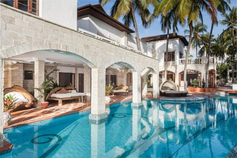 Swimming pool, Swimming pool